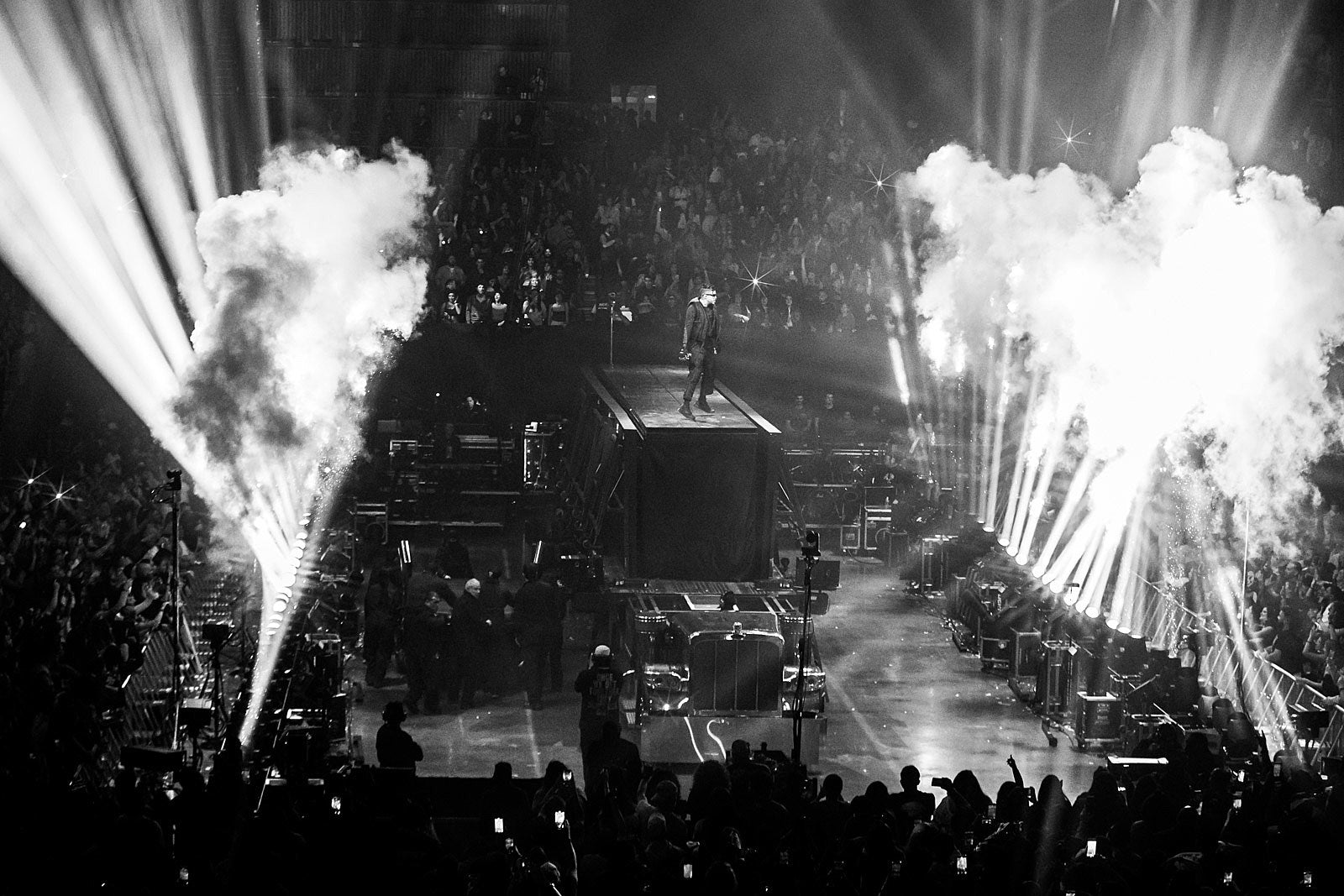 Bad Bunny @ Barclays Center (pics, videos)