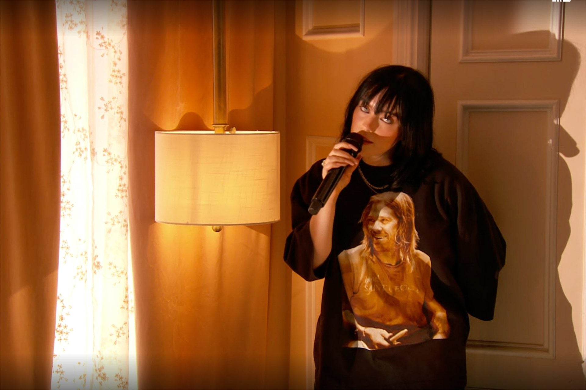Billie Eilish paid tribute to Taylor Hawkins with surreal Grammys performance (watch)