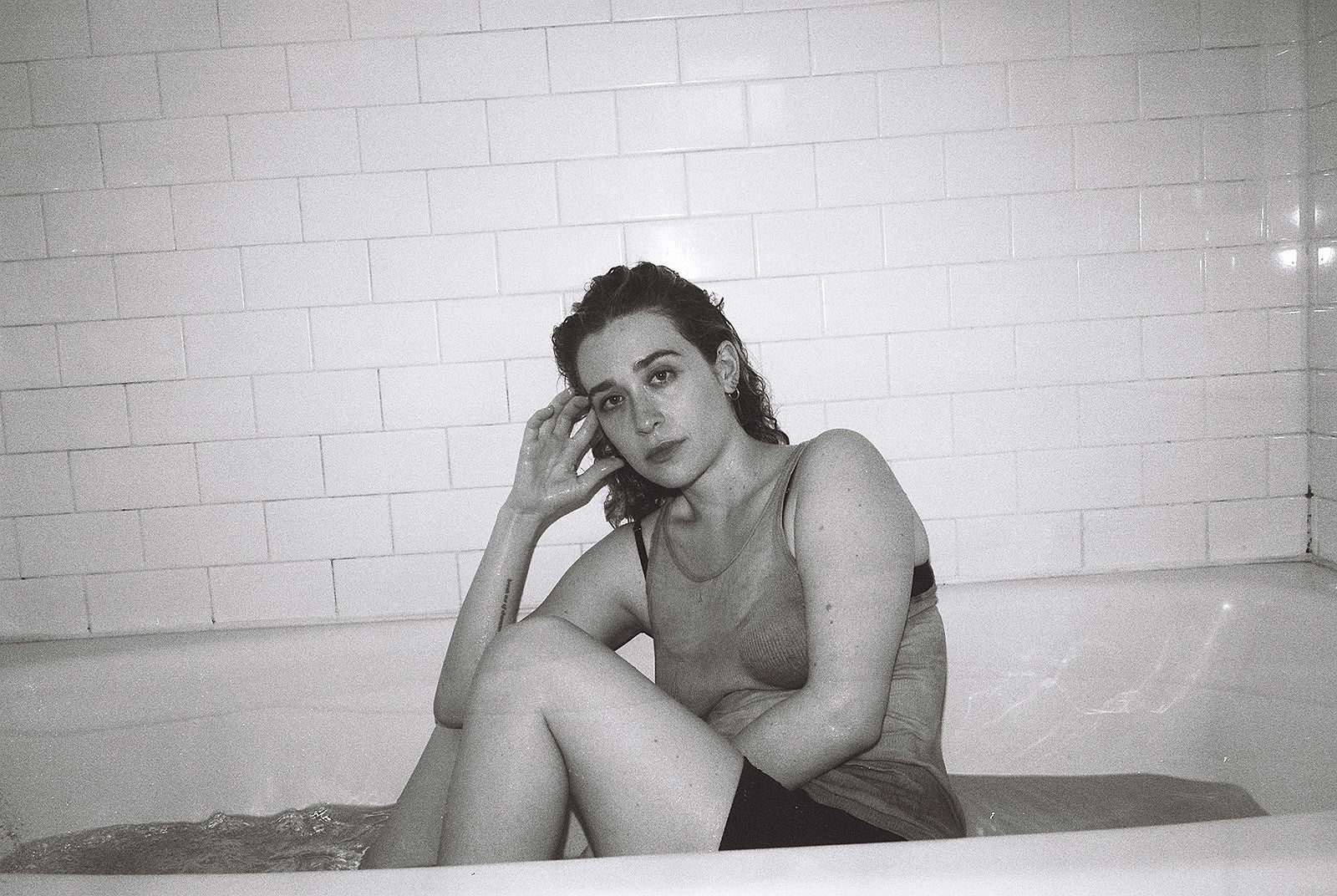 Blondshell announces debut LP, shares “Joiner” (watch video)