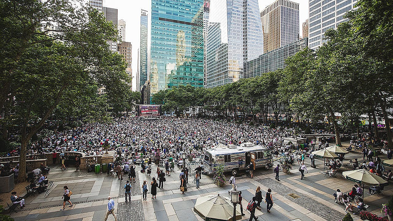 Bryant Park free Movie Nights series is back (2021 schedule)