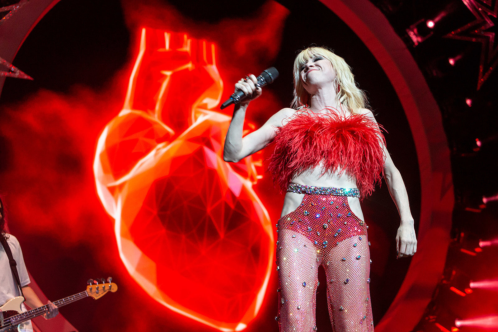 Carly Rae Jepsen brought good vibes to Radio City Music Hall (pics, video, setlist, review)