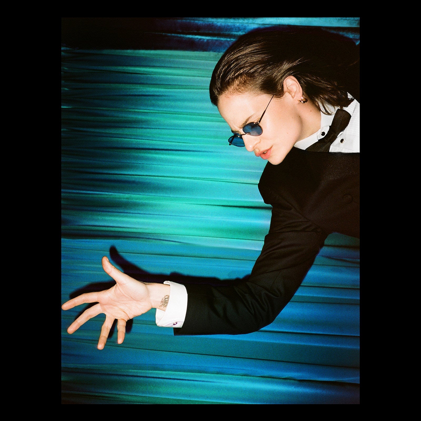 Christine and the Queens returns with new song “Je te vois enfin”