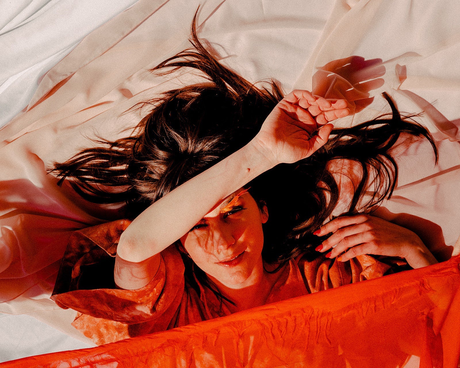 Circuit Des Yeux signs to Matador, announces new album ‘-io’ & shares “Dogma”