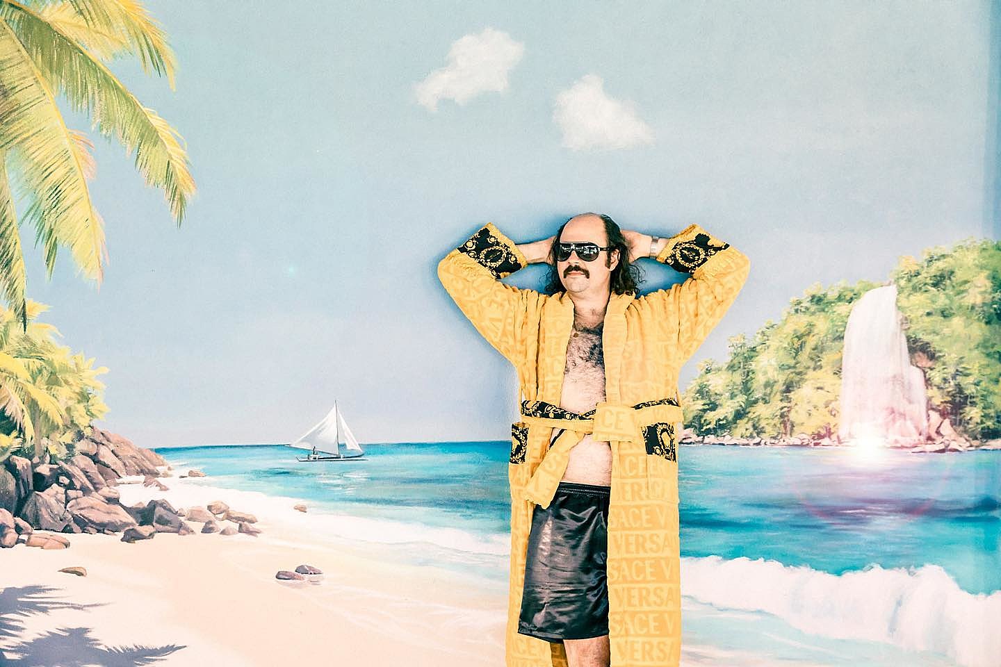 Donny Benet announces 2023 North American tour (listen to ‘Le Piano’ EP)