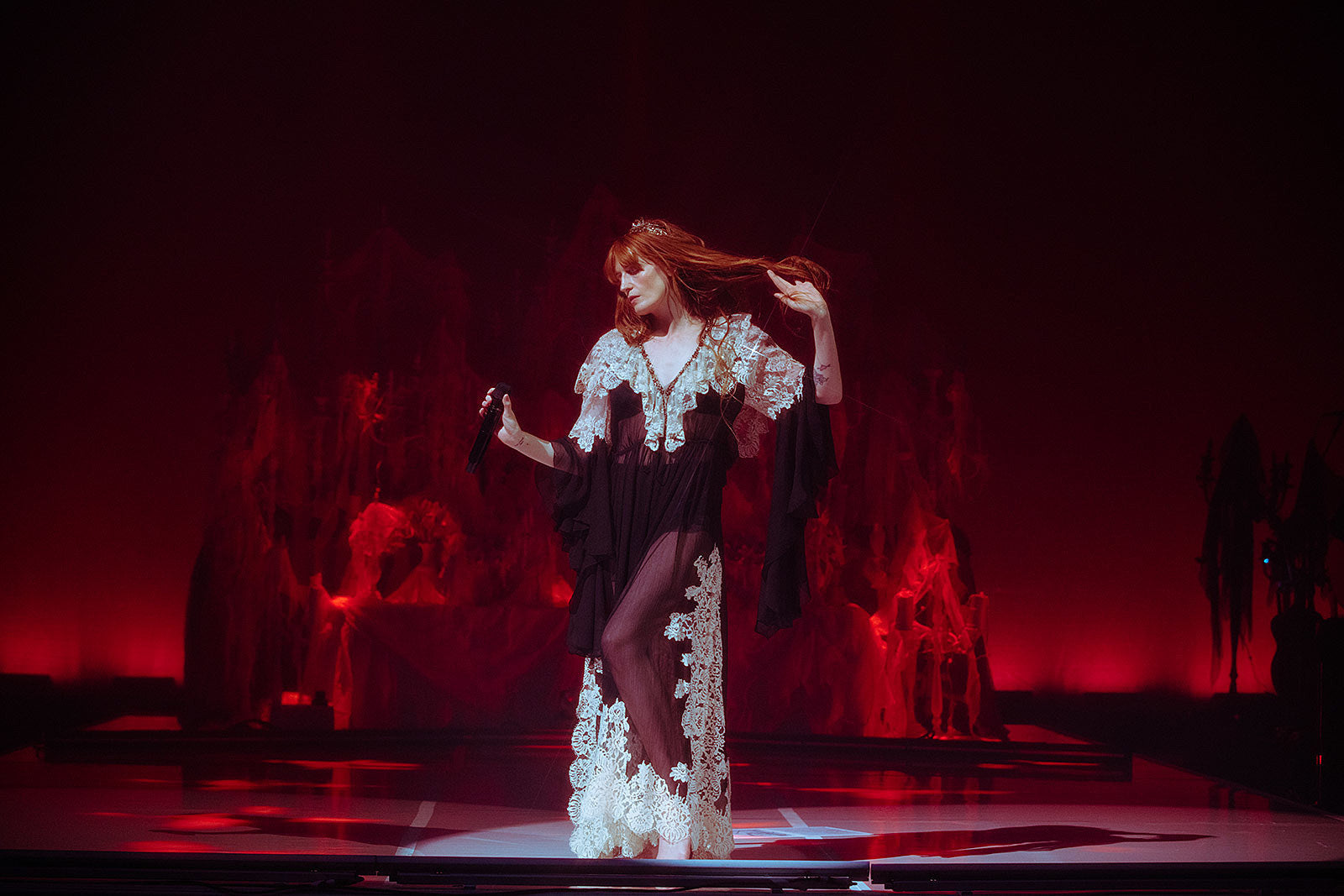 Florence + The Machine began fall tour in Montreal (pics, video, setlist)