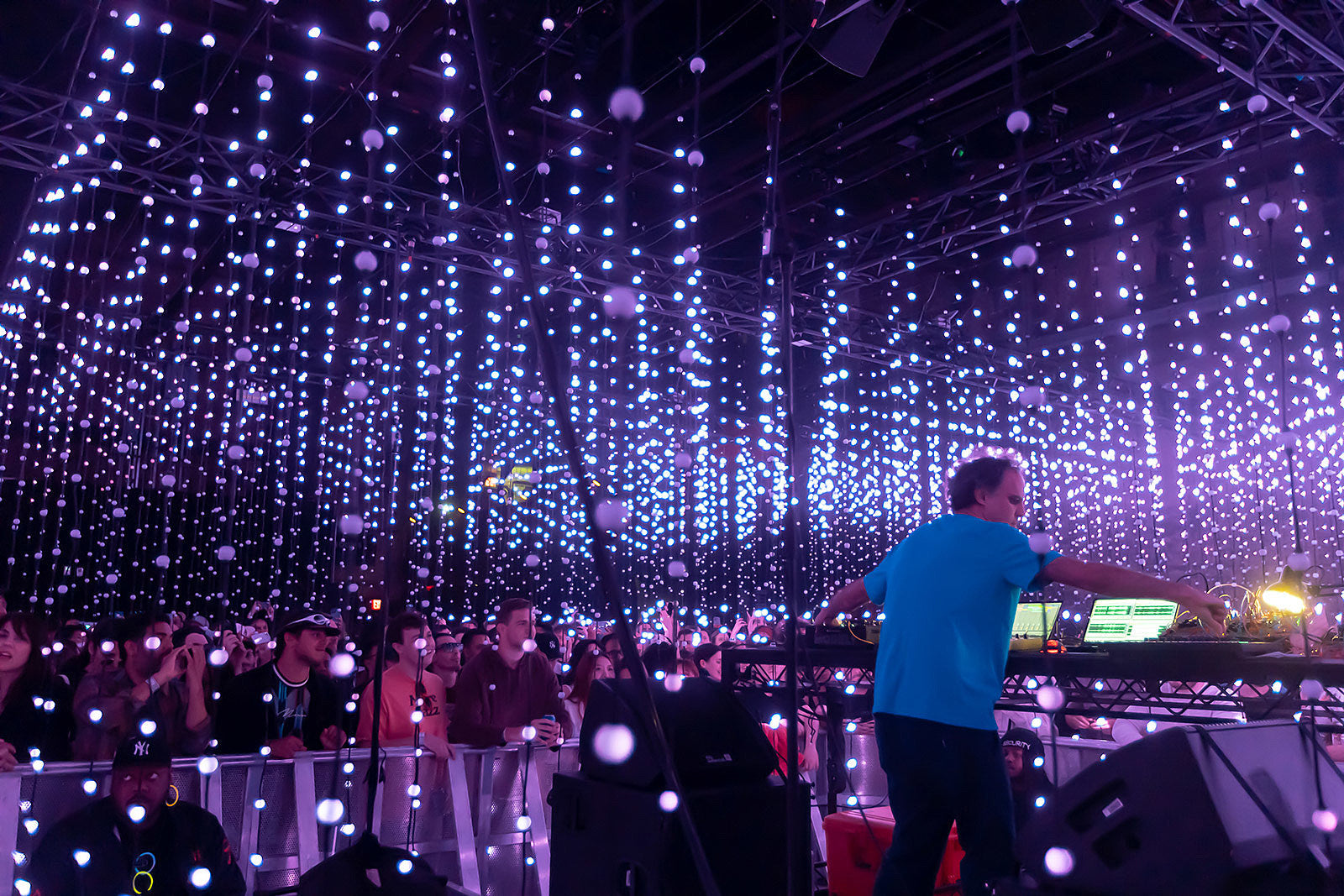 Four Tet dazzled at Avant Gardner night 1 with Squidsoup lighting (review, pics, video, setlist)