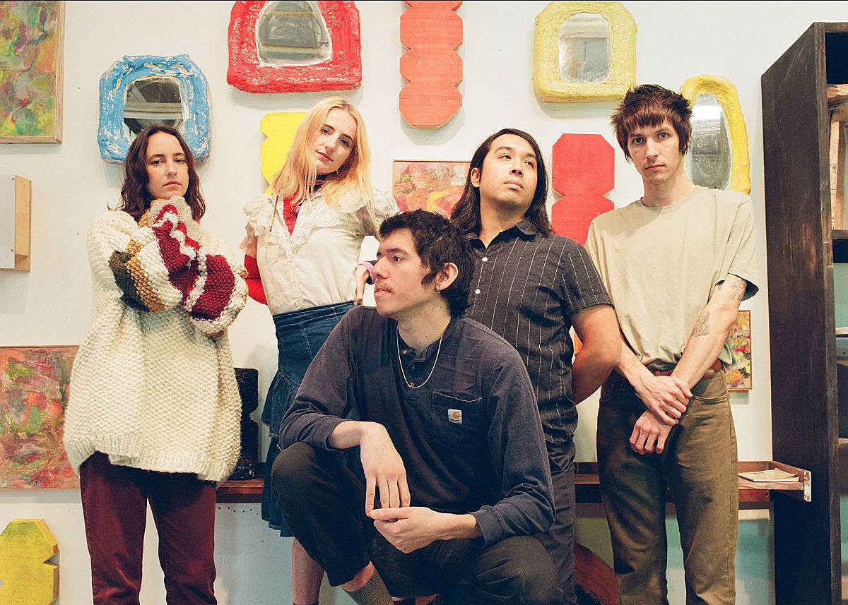 Foyer Red announce debut LP ‘Yarn The Hours Away’ with “Plumbers Unite!” video