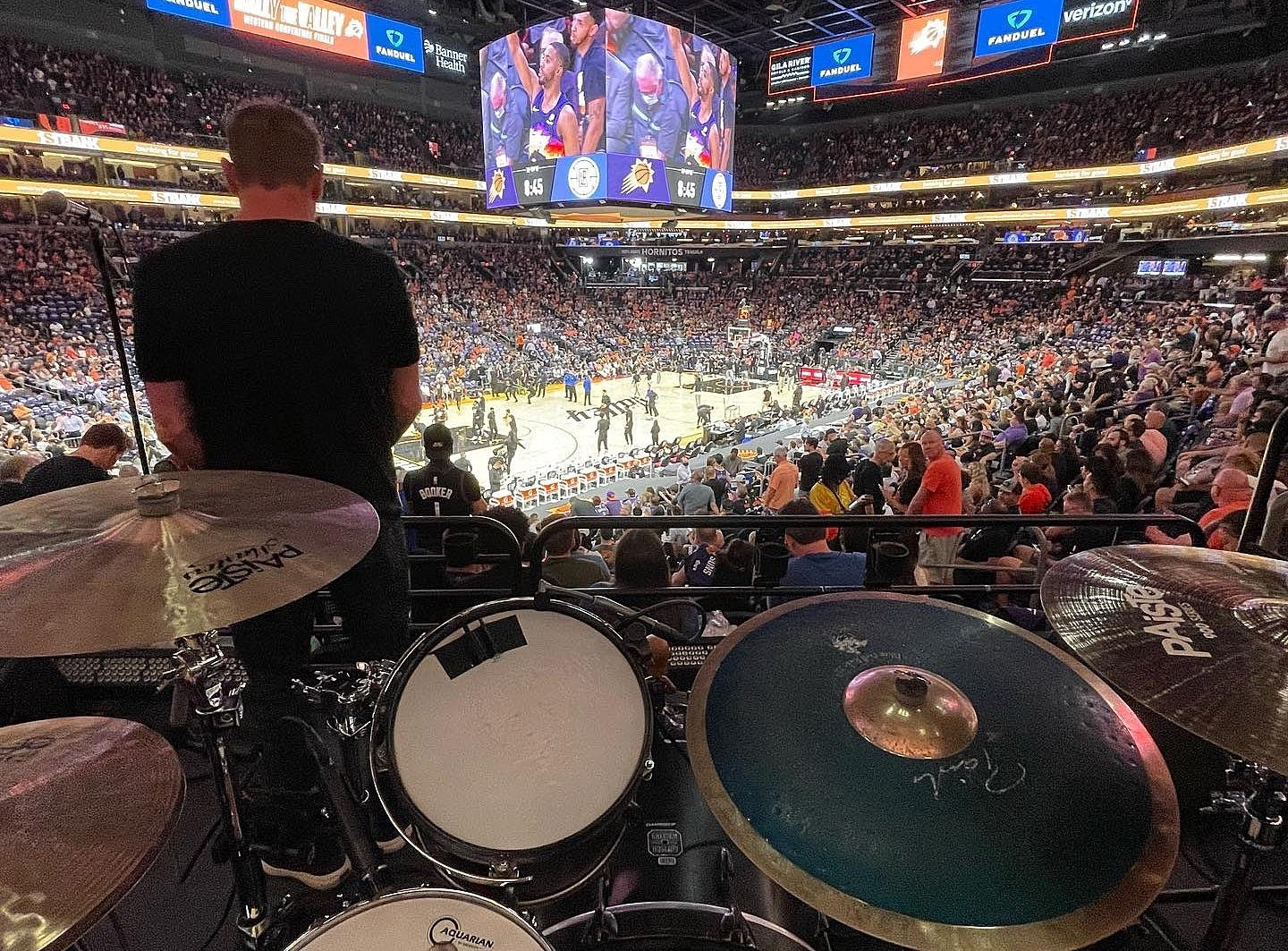 Gin Blossoms troll back after Nuggets fan hated on the Suns for booking them for halftime show