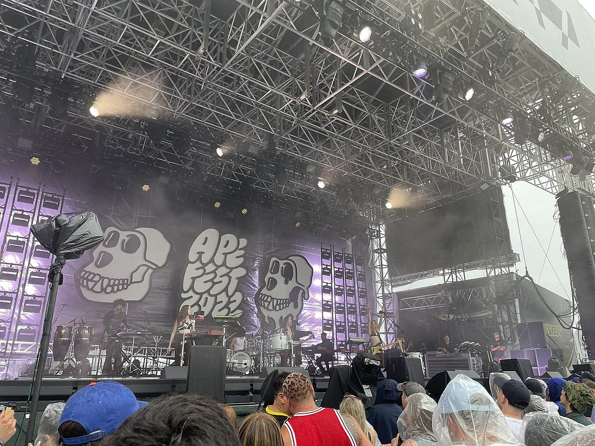 Haim, Lil Baby & Timbaland played night 2 of Bored Ape Yacht Club’s Pier 17 takeover