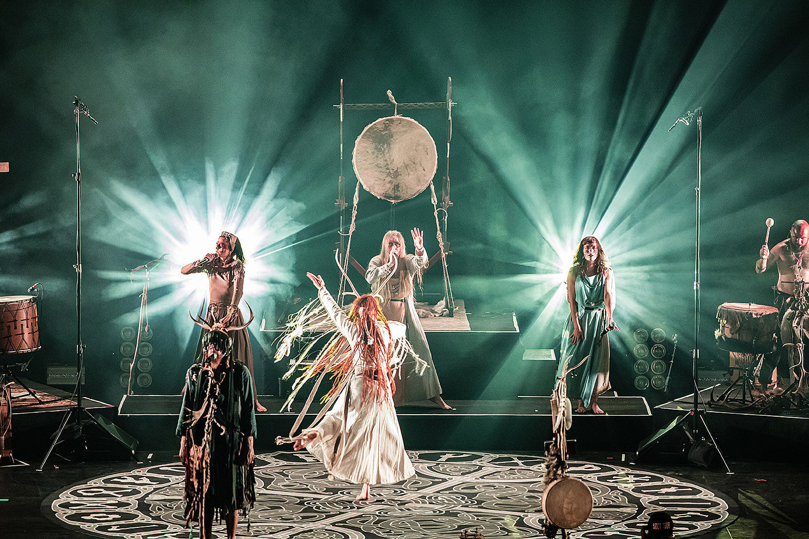 Heilung brought their live “ritual” to Kings Theatre (pics, video, setlist)
