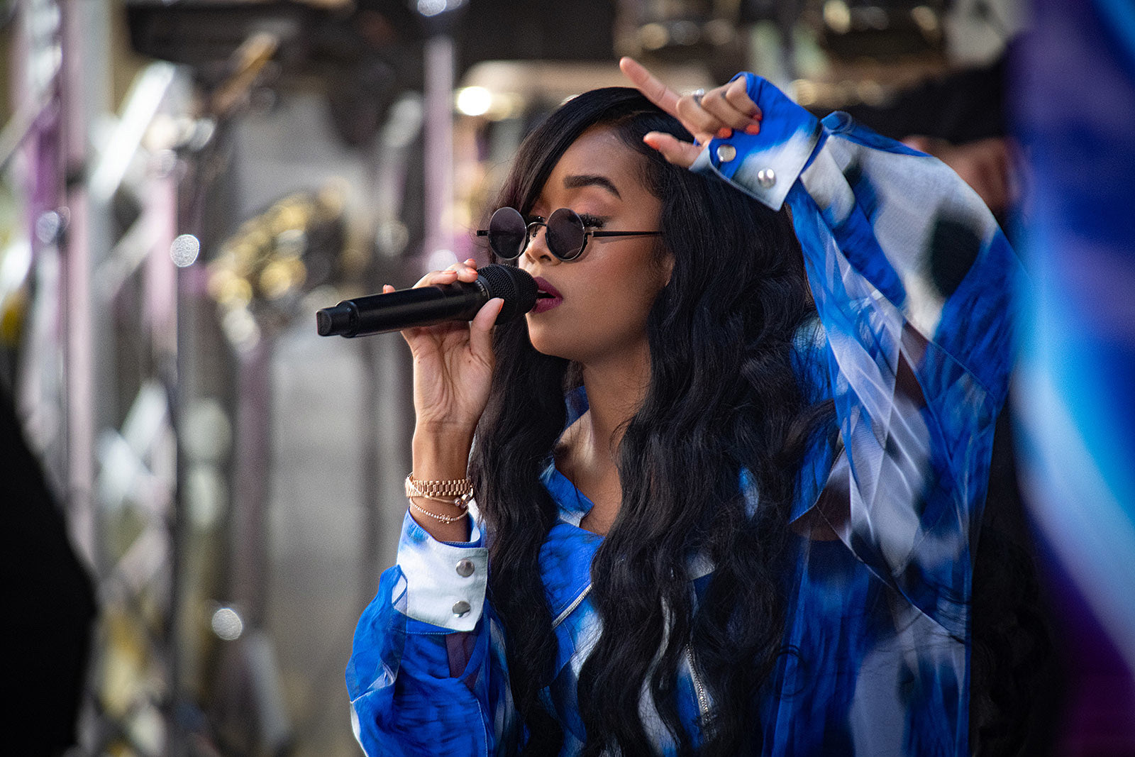 H.E.R. played TODAY Show concert (pics), headlining Lights On Festival w/ Erykah Badu, more