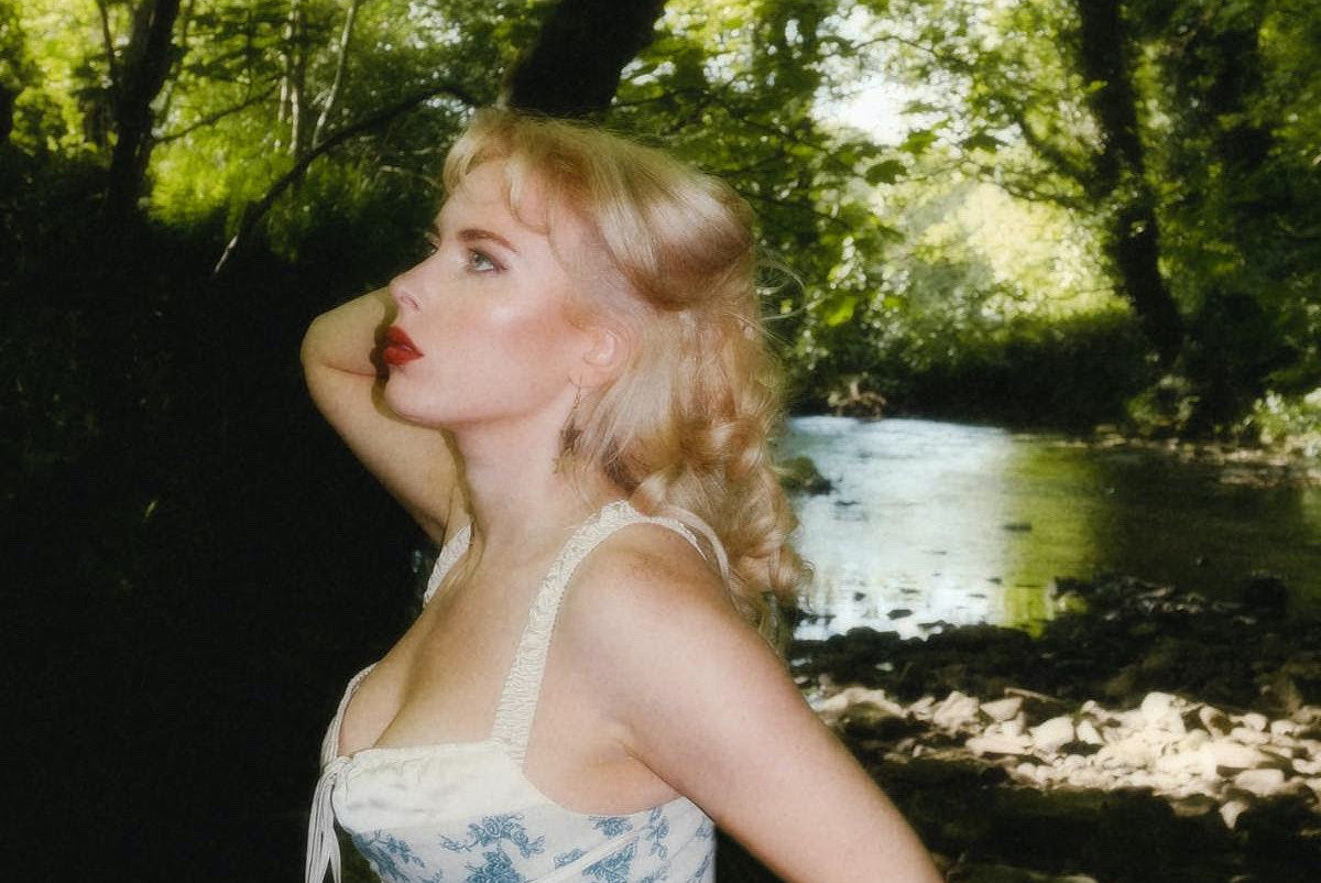 Holly Macve shares new single, “Beauty Queen”