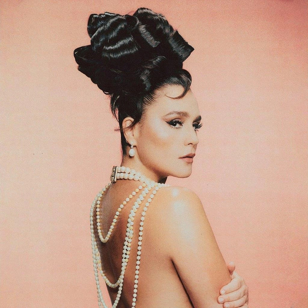 Jessie Ware announces new album ‘That! Feels Good!,’ shares “Pearls”