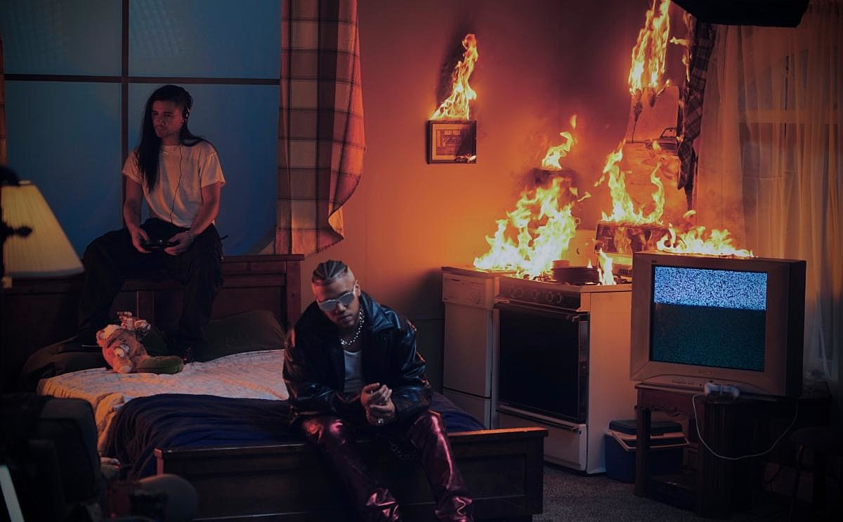 Jhay Cortez teams with Skrillex for new song “En Mi Cuarto” (watch the video)