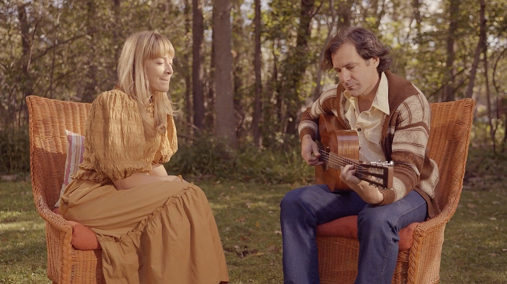 Jill Barber and Slow Leaves duet on lovely new folk song “Joint Account” (watch the video)