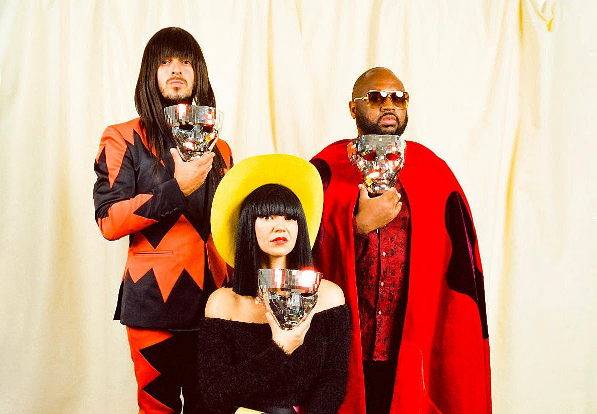 Khruangbin prep ‘Mordechai Remixes’ LP, share Quantic’s “Pelota” remix
