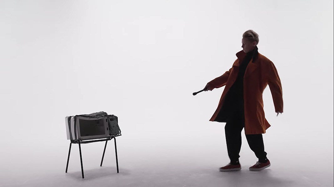 La Roux channels Gang of Four, destroys a microwave in “Damaged Goods” video