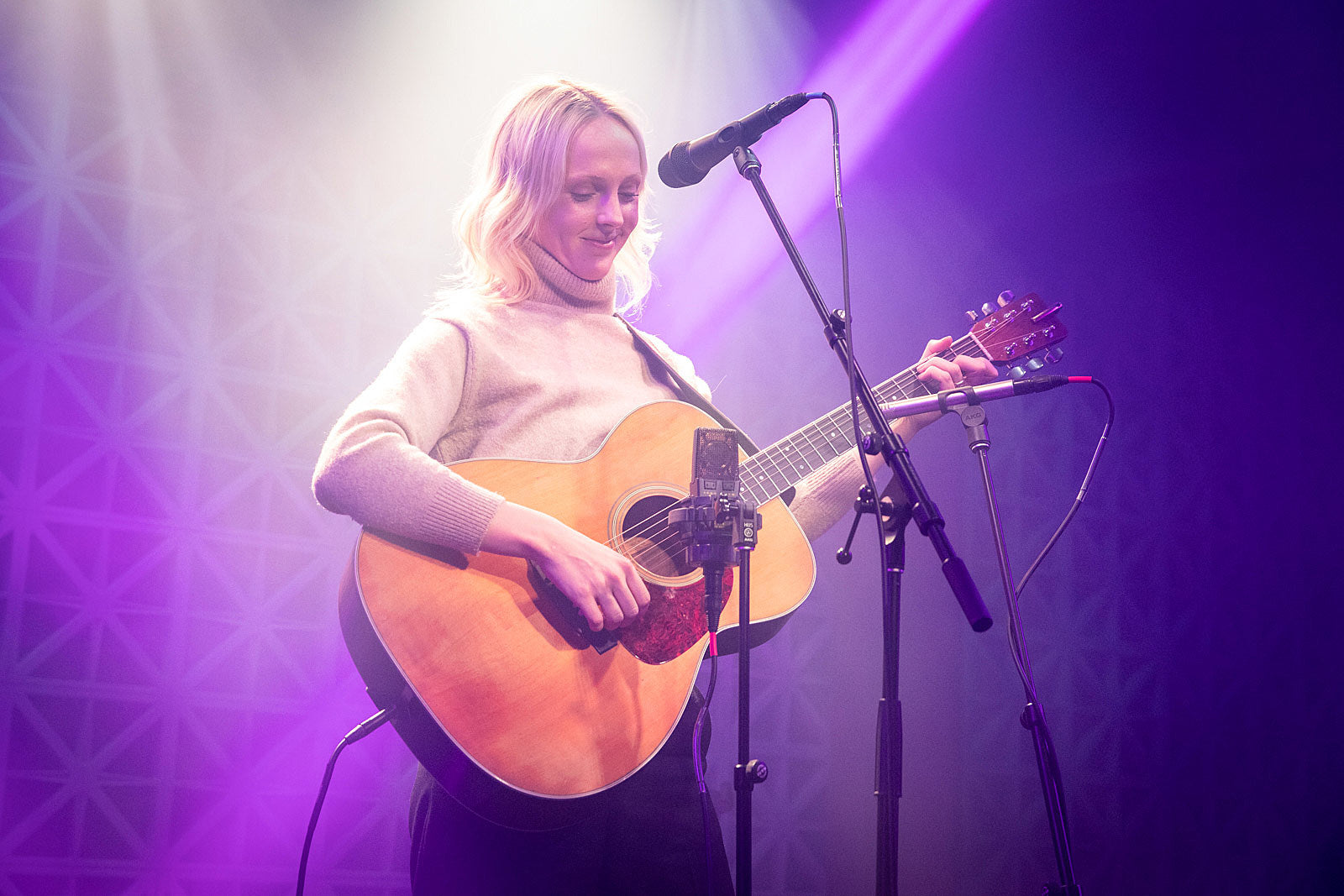 Laura Marling adds 3rd Bowery Ballroom residency show to tour
