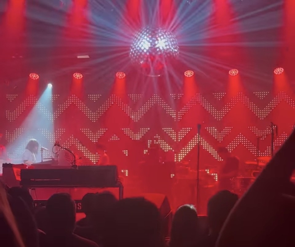 Watch LCD Soundsystem cover the ‘Twin Peaks’ theme in tribute to Angelo Badalamenti at Brooklyn Steel