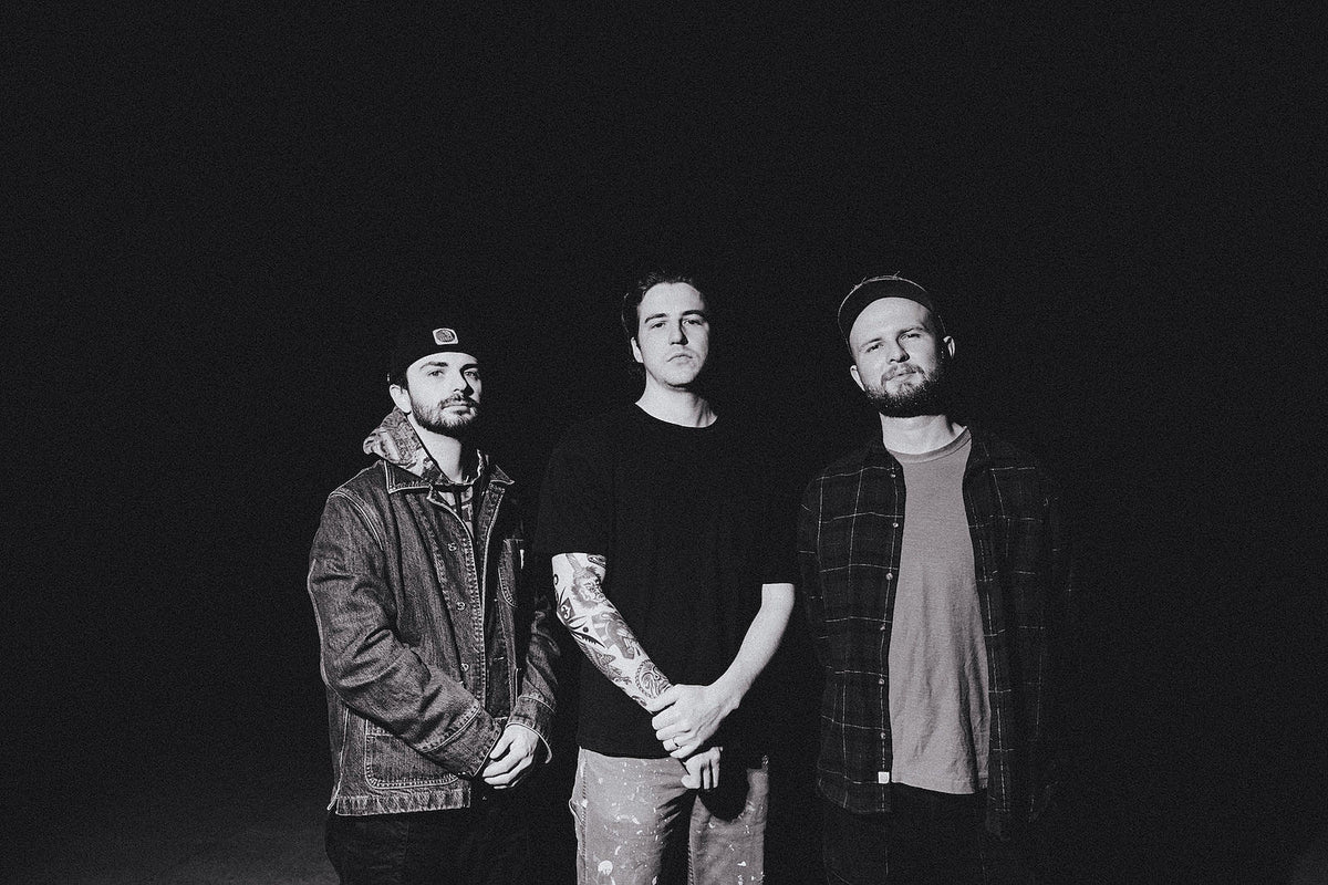 Watch Nashville heavy shoegazers Lockstep’s video for new song “Weave”