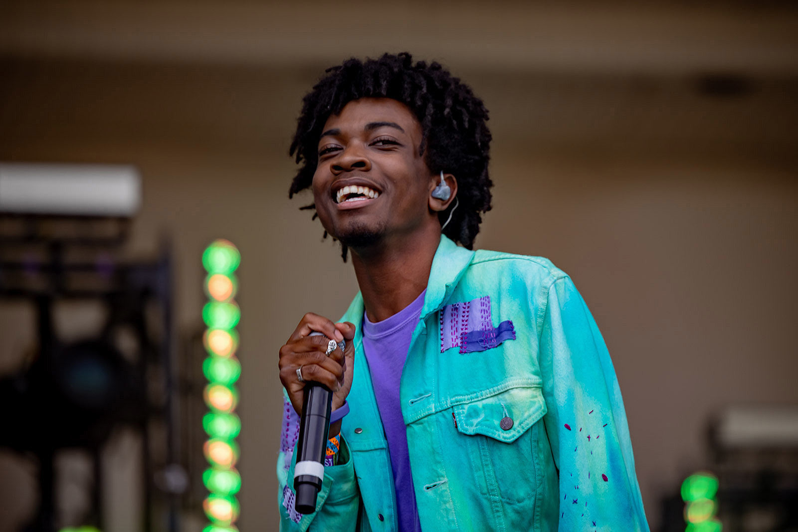 redveil announces North American tour with femdot. & D’mari Harris