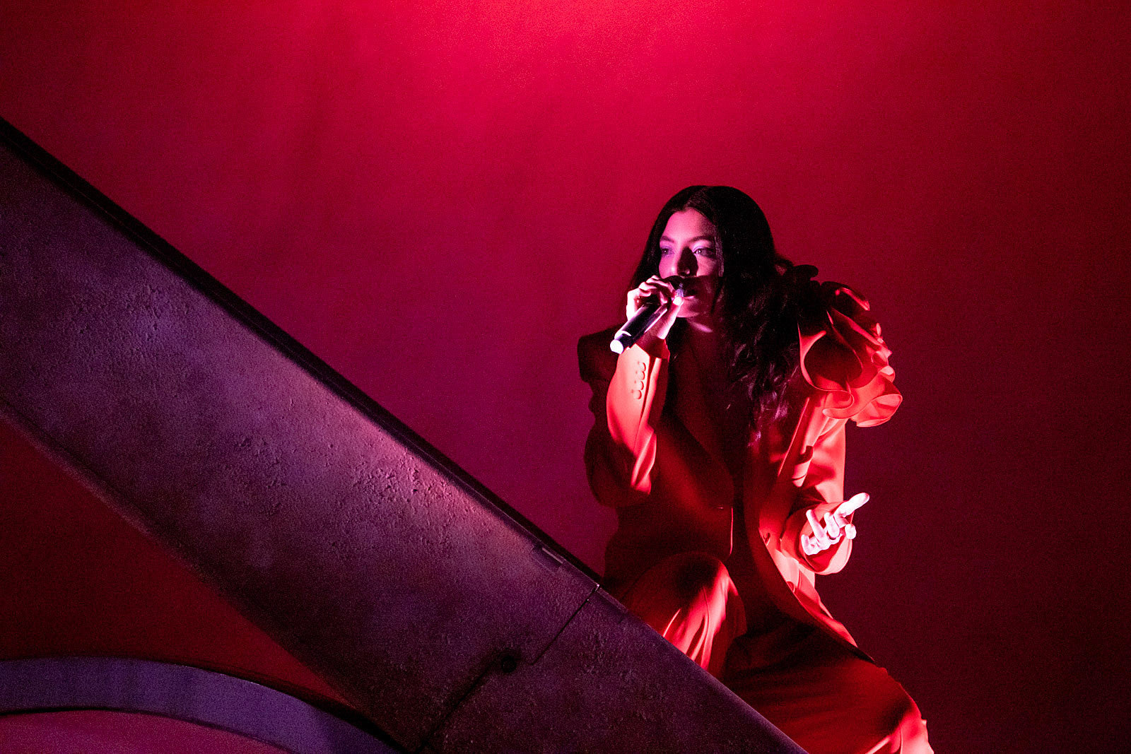 Lorde talks touring: “a demented struggle to break even or face debt”