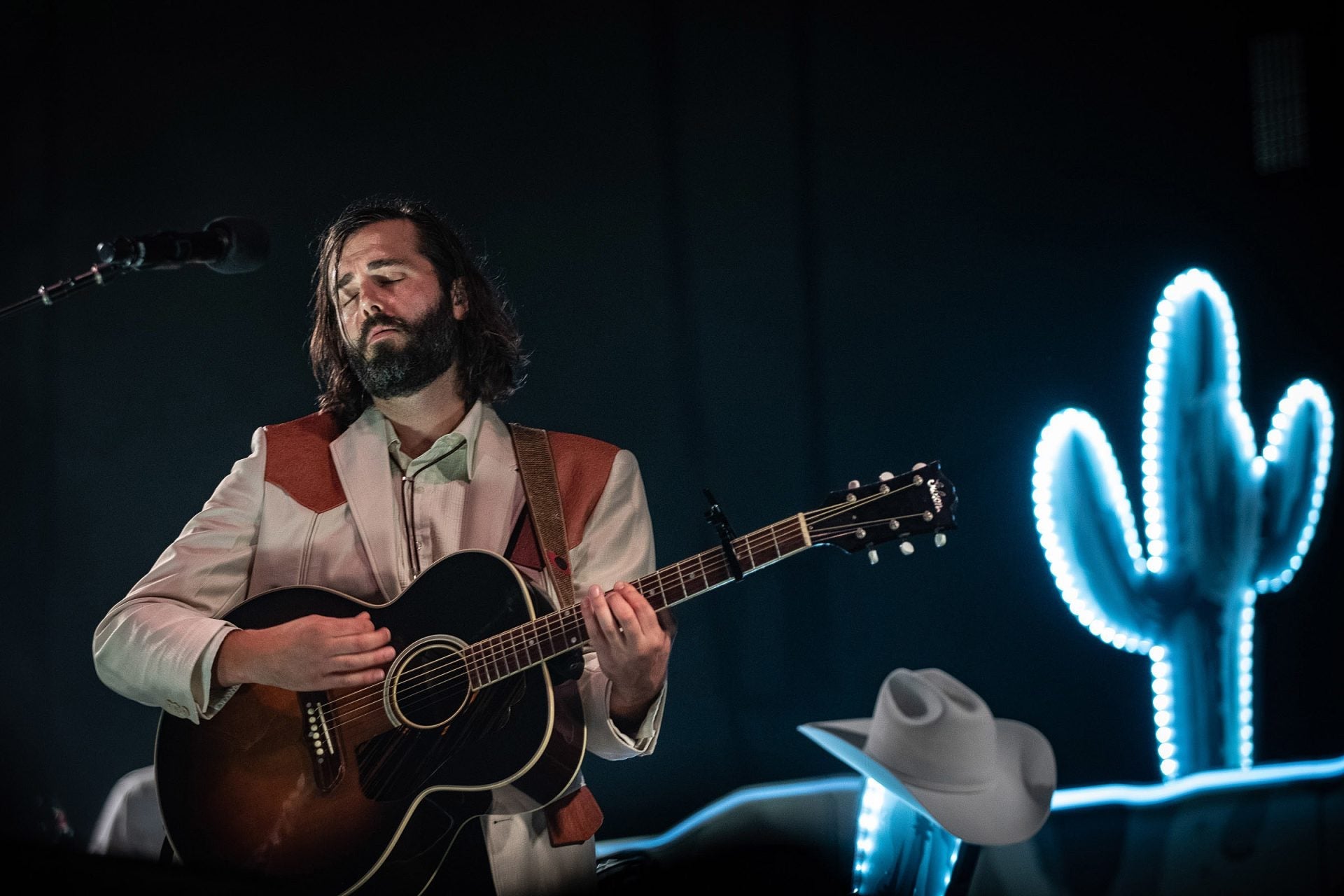 Lord Huron played The Rooftop at Pier 17 with Allison Ponthier (pics, video, setlist)