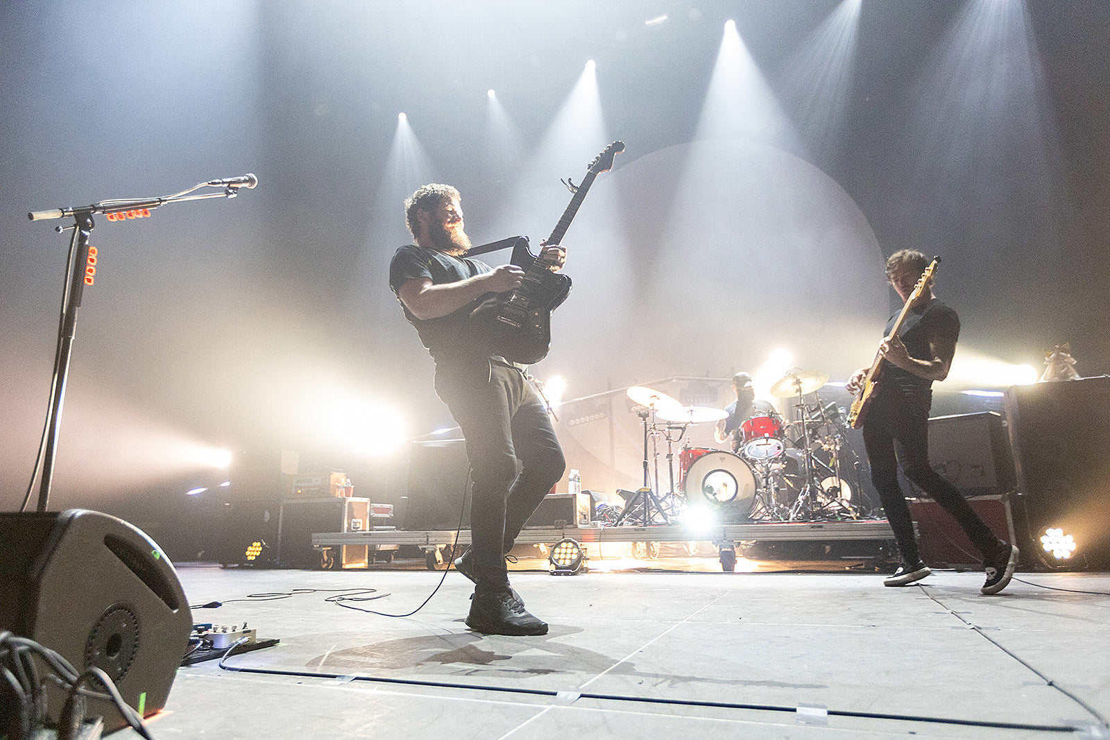 Manchester Orchestra brought their mesmerizing new live show to NYC w/ Foxing (pics, review)