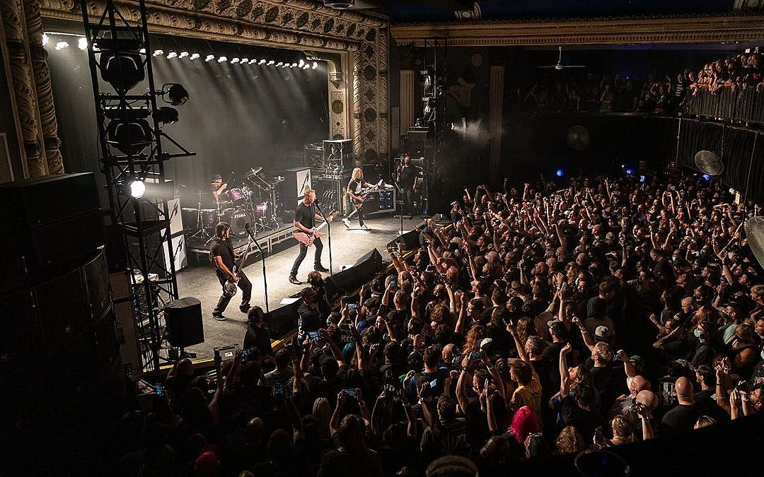Watch Metallica play surprise show at Chicago’s Metro (video, setlist)