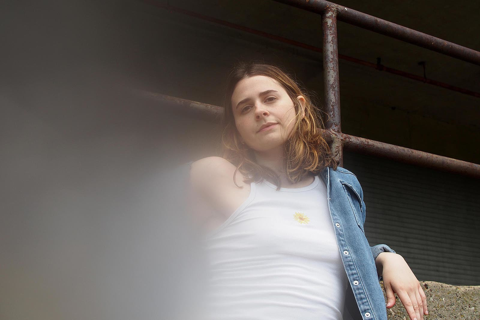 Queen of Jeans’ Miri Devora announces debut solo EP, shares “Imagining It”