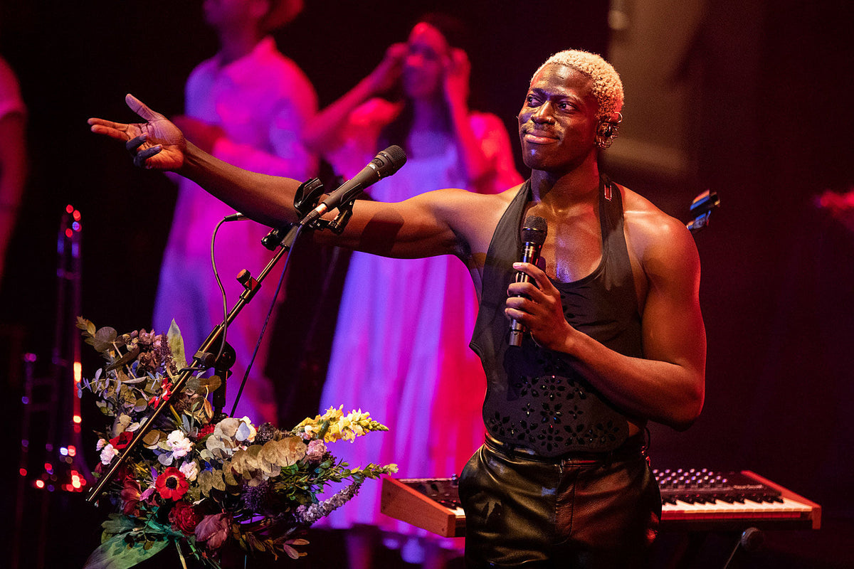 Moses Sumney announces concert film (watch trailer & cover of Bjork’s “Come to Me”)