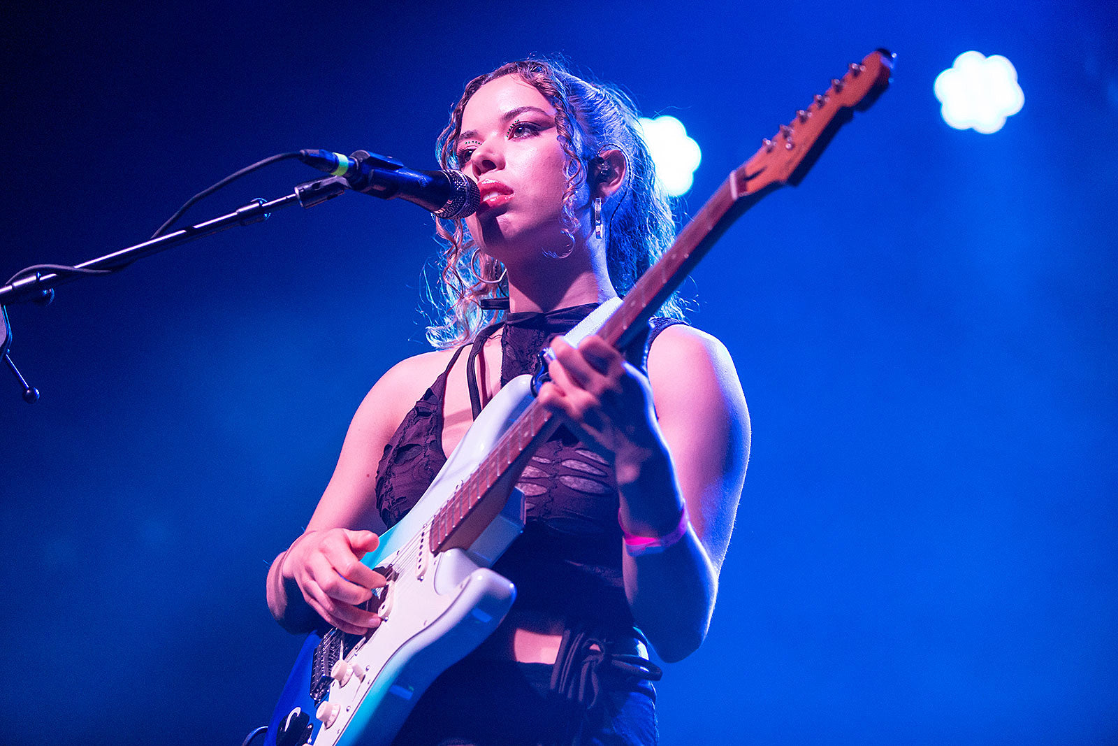 Nilüfer Yanya announces fall tour with Lutalo, Eliza McLamb, Angélica Garcia