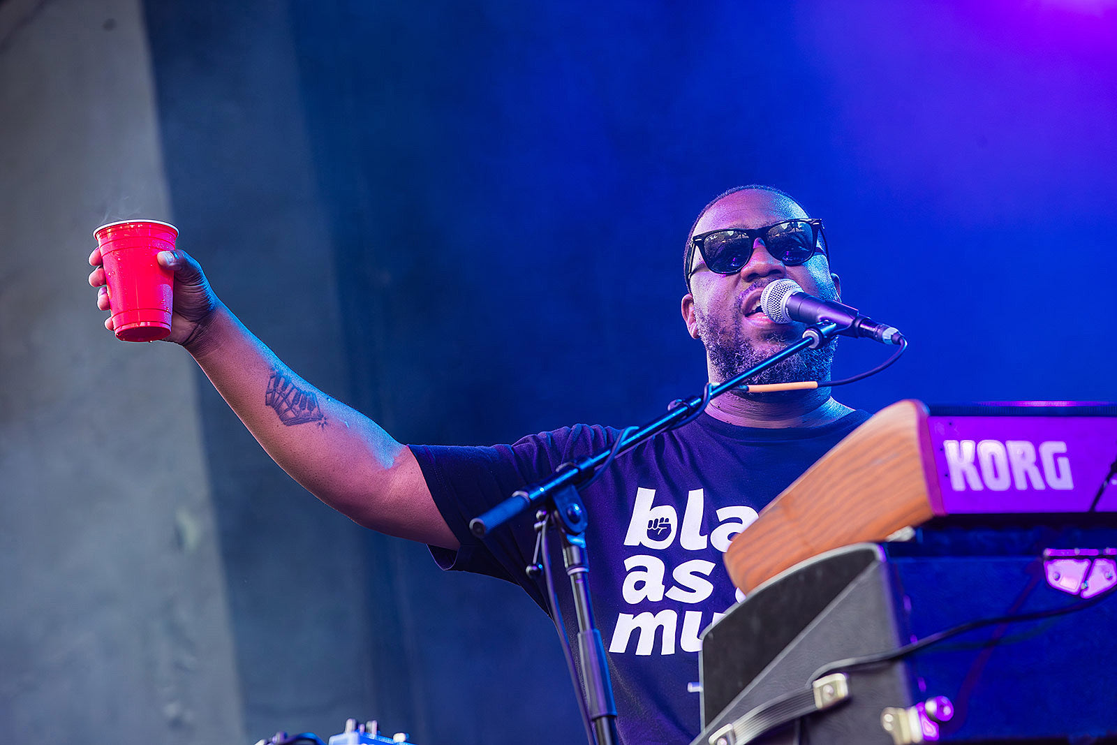 Robert Glasper announces 2024 Blue Note residency ft. Questlove, Common, Andra Day, Little Brother, more