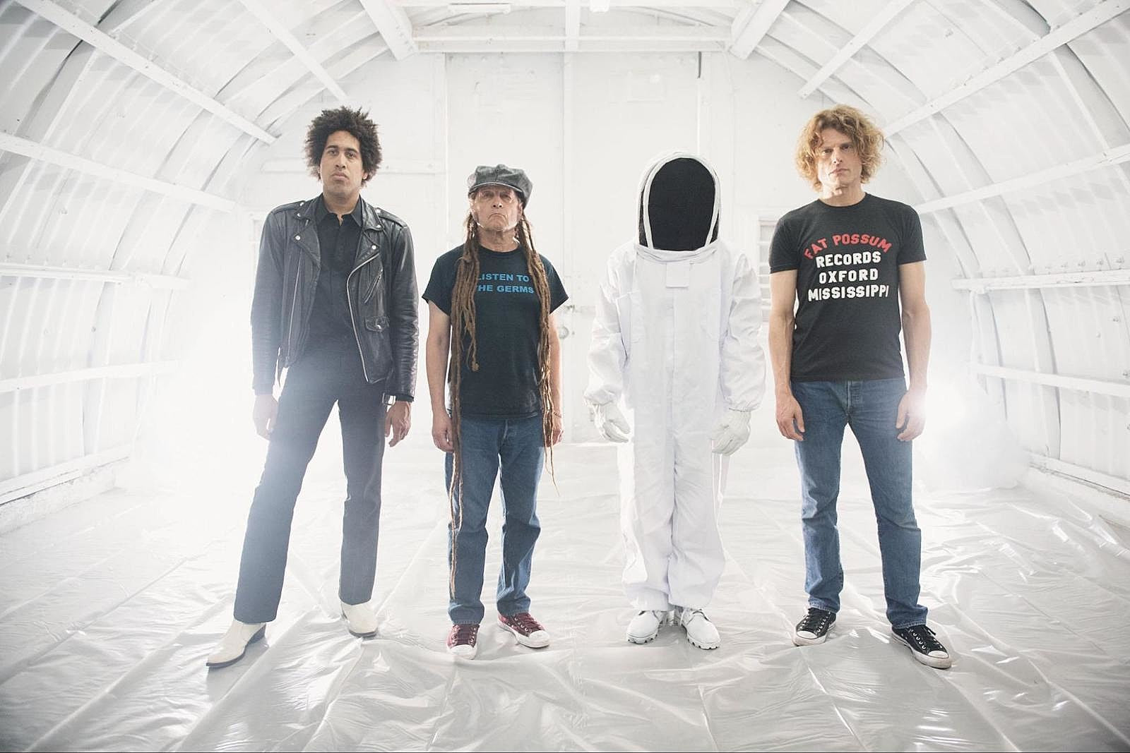 Listen to Keith Morris’ hardcore supergroup OFF! go jazz on new song “F”