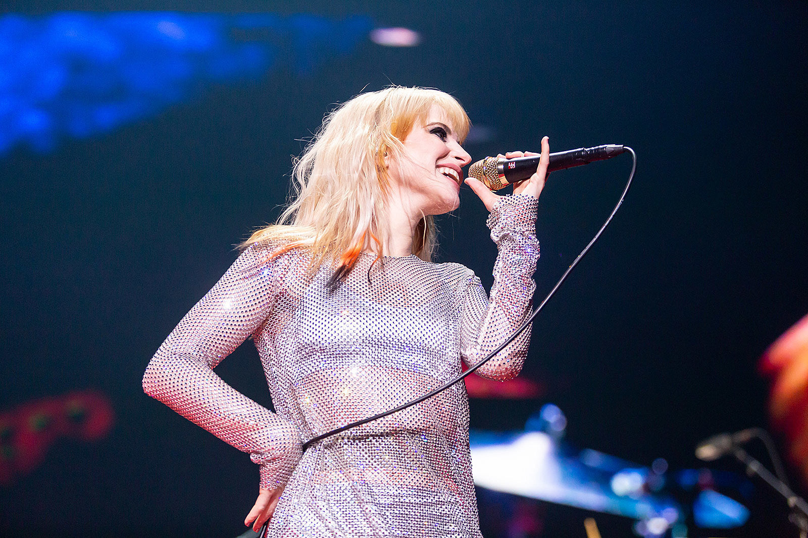 Hayley Williams gets very ’90s on shoegazy alt-rock song “Mirtazapine”