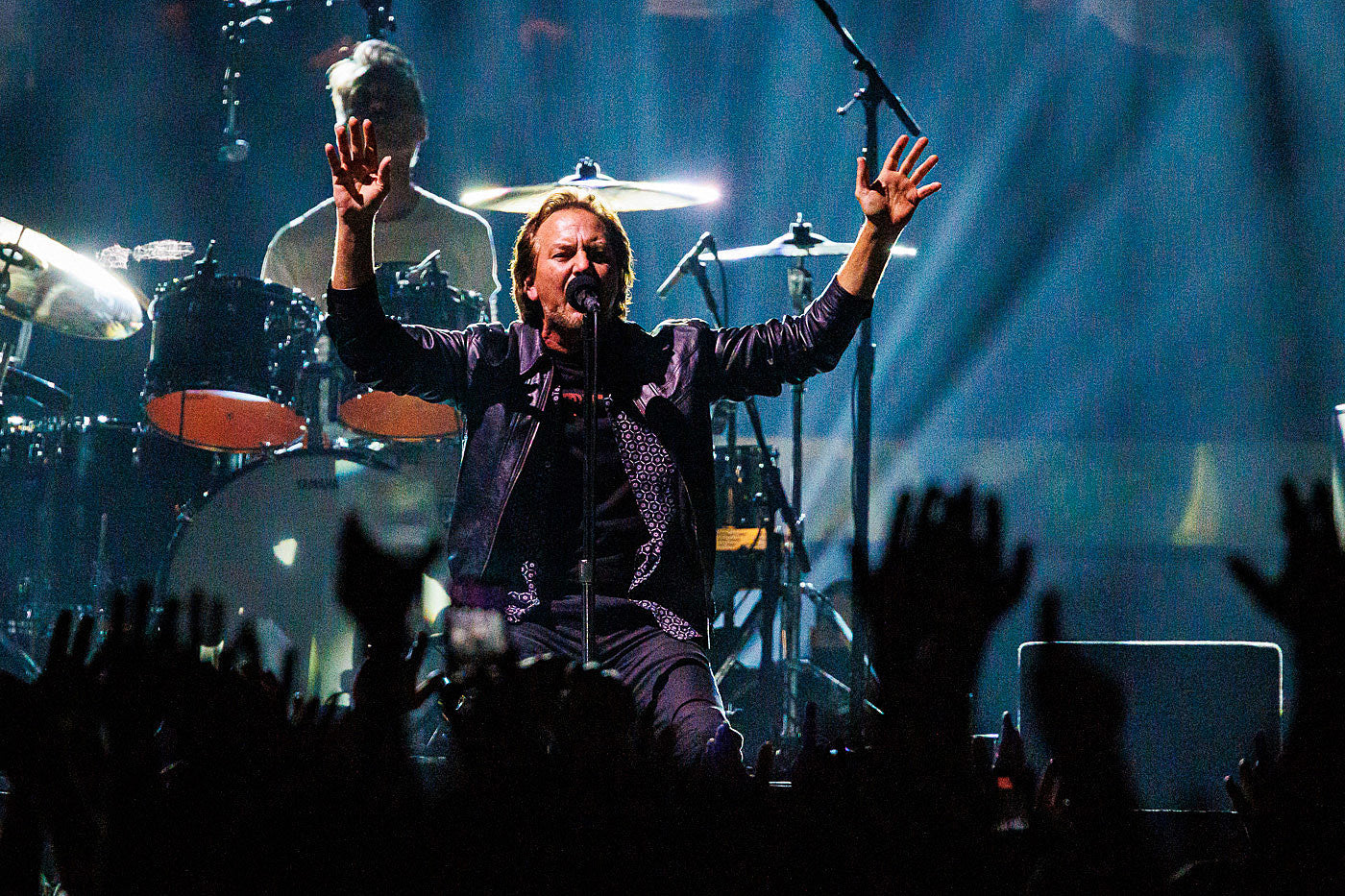 Pearl Jam honored 9/11 victims at Madison Square Garden (pics, video, setlist)