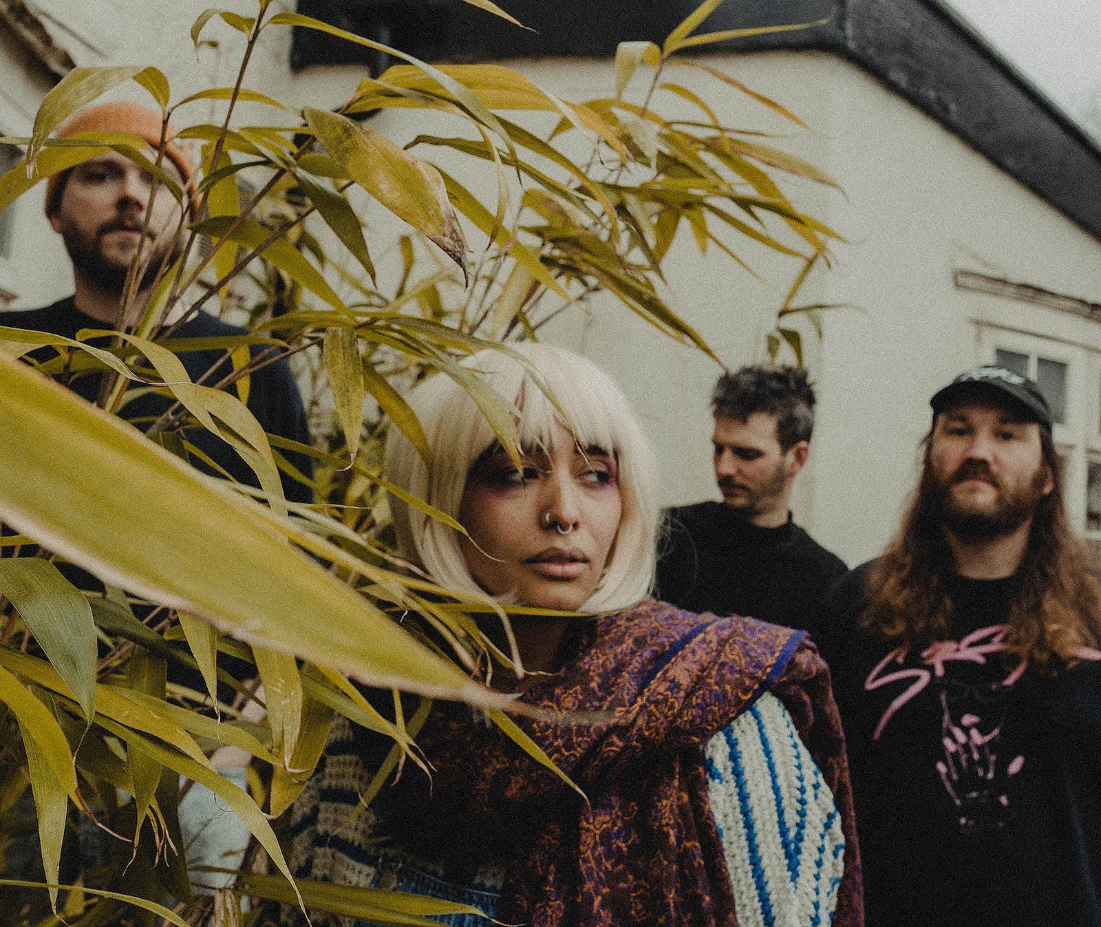 Mandy, Indiana announce first US tour, share “The Driving Rain (18)” video