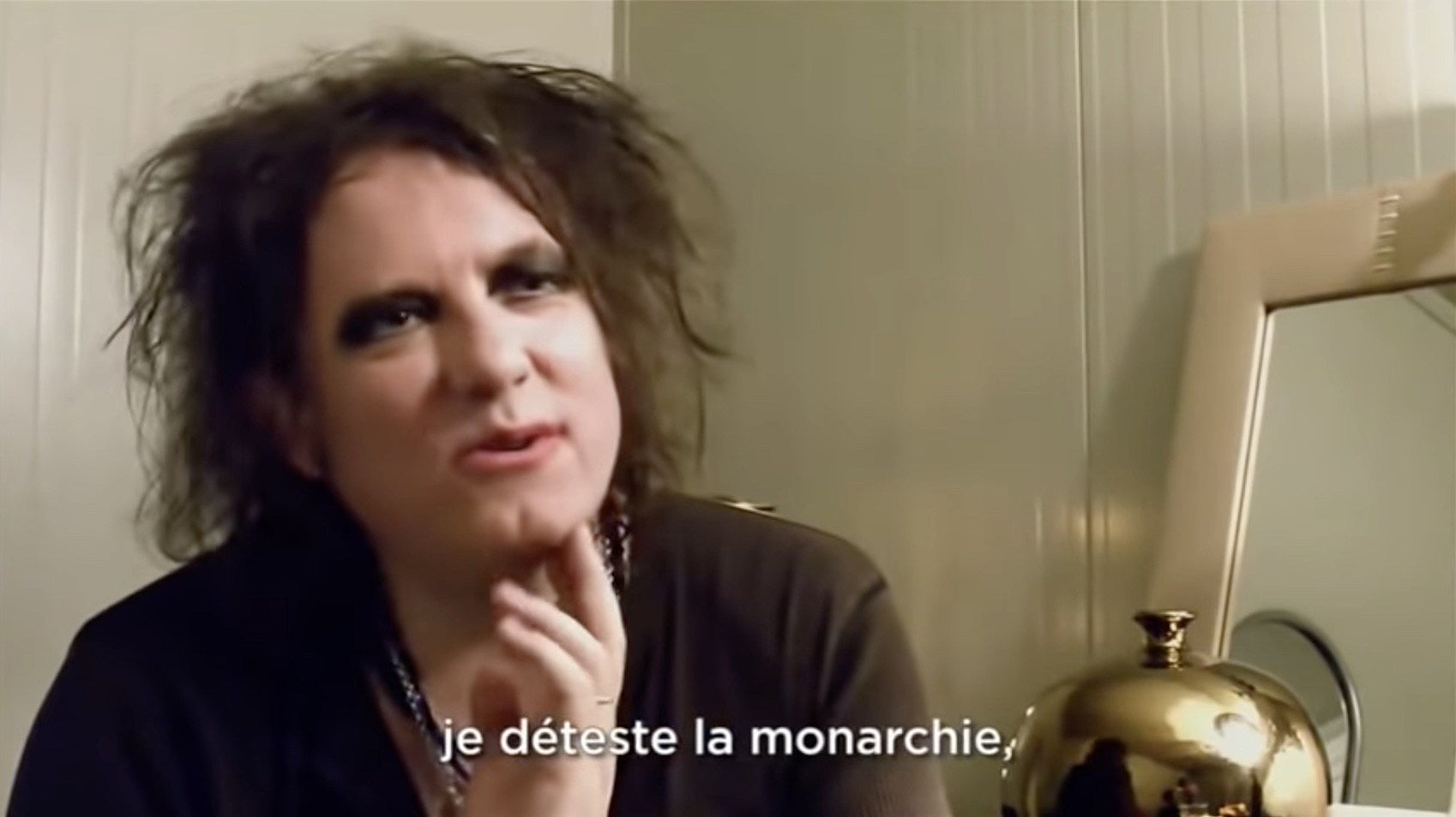 Watch Robert Smith rant about the monarchy (and eerily predict The Queen’s date of death)