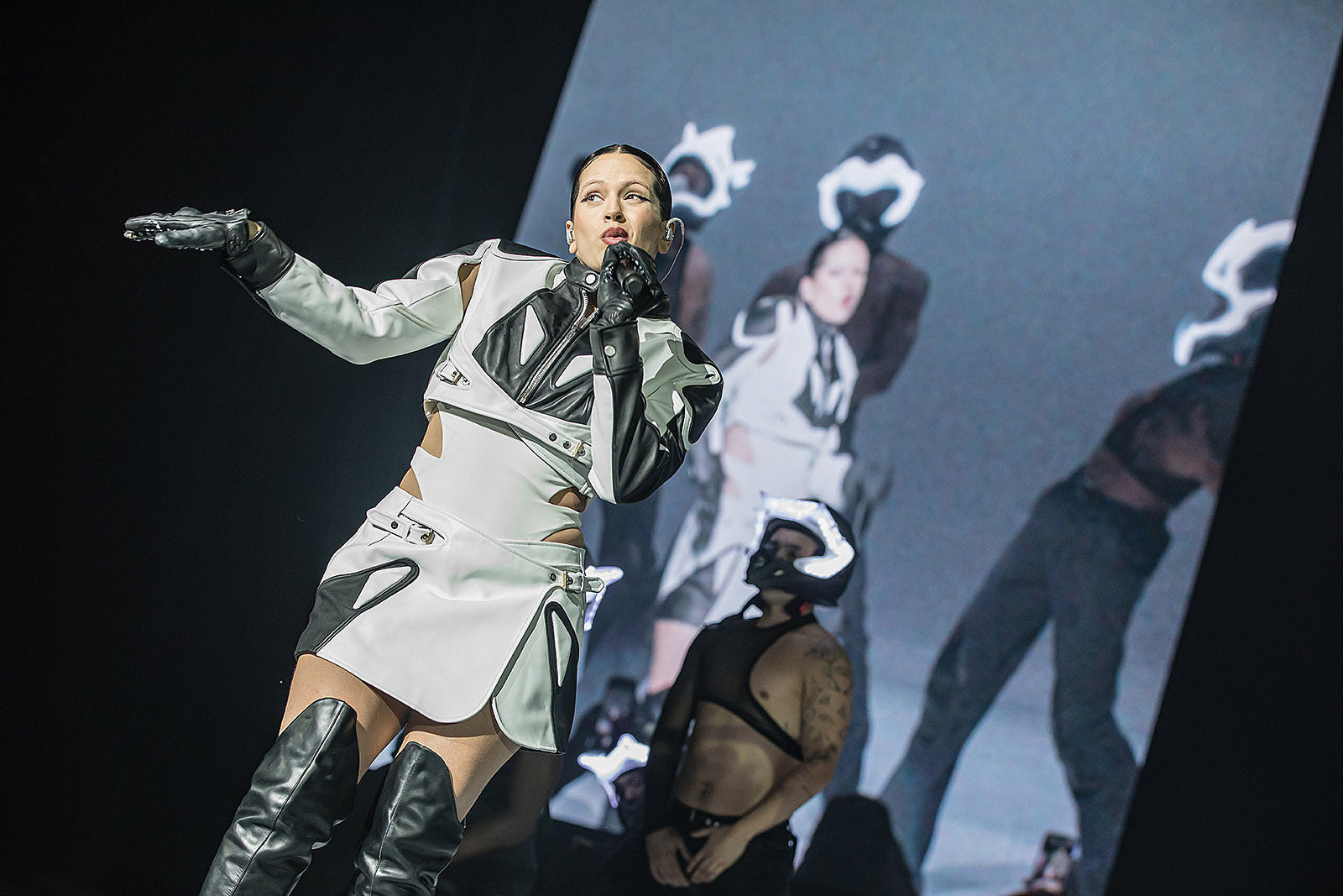 Rosalía began NYC run at Radio City Music Hall (night 1 pics, video, setlist)