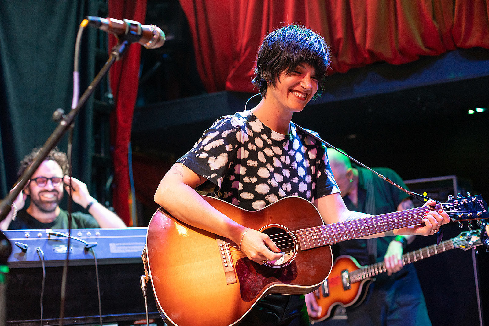 Sharon Van Etten played a surprise show at Union Pool (pics, setlist, full set video)