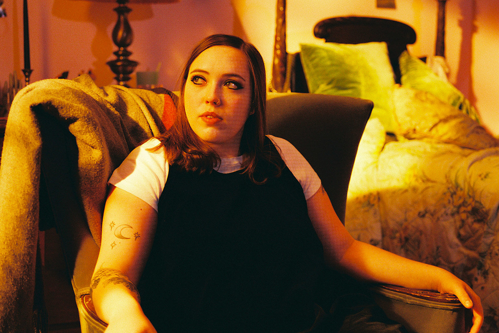 Soccer Mommy shares Magdalena Bay remix of “Shotgun,” appearing on ‘Kimmel’