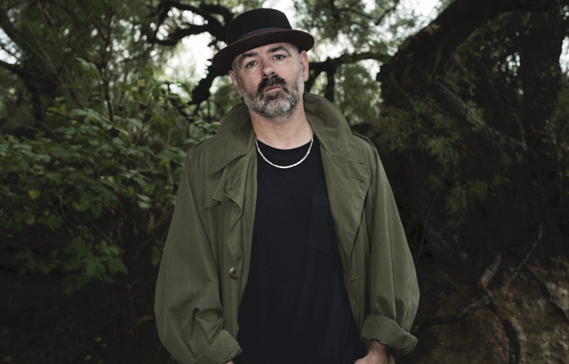 Steve Mason (ex Beta Band) preps new LP ‘Brothers & Sisters’, shares “No More”