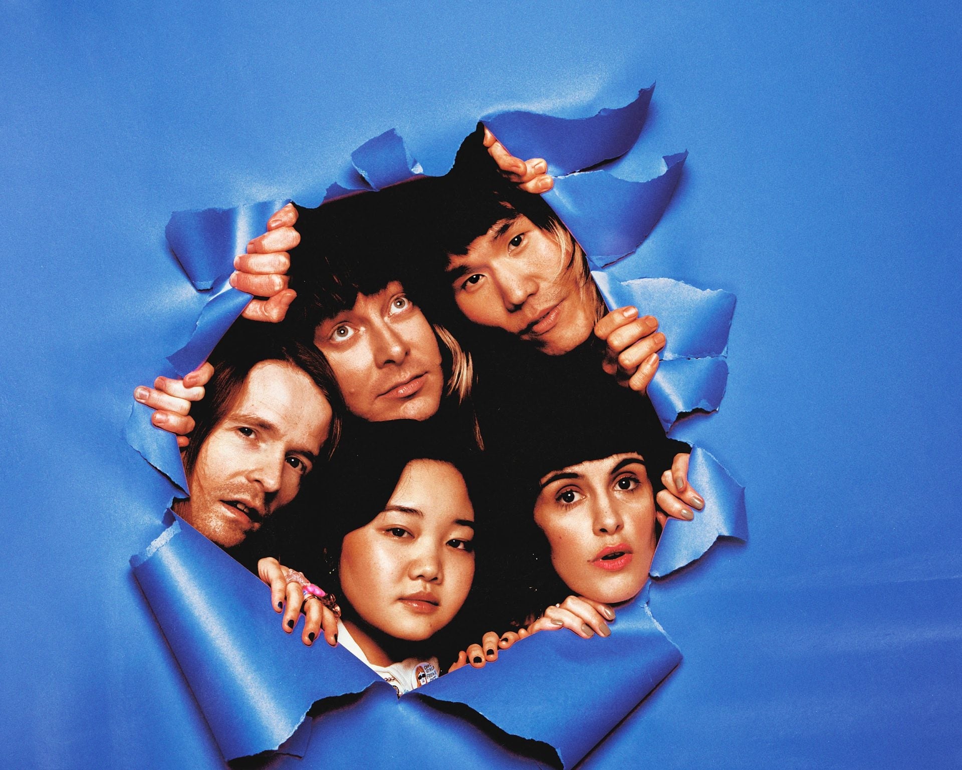 Superorganism announce new album & tour, share “Teenager” ft CHAI & Pi Ja Ma