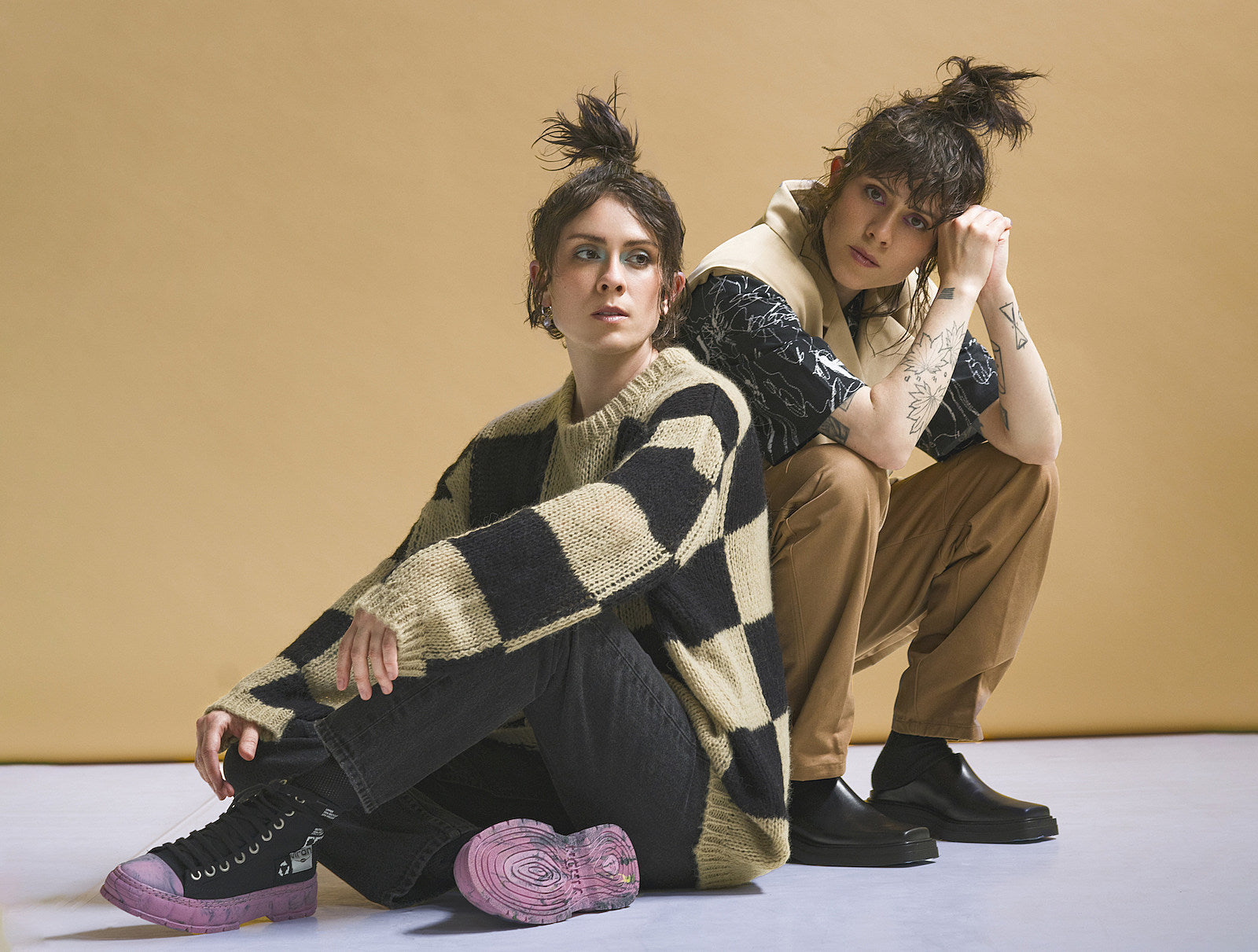Tegan and Sara announce tour w/ Hand Habits, Dragonette & Carlie Hanson ++ graphic novel