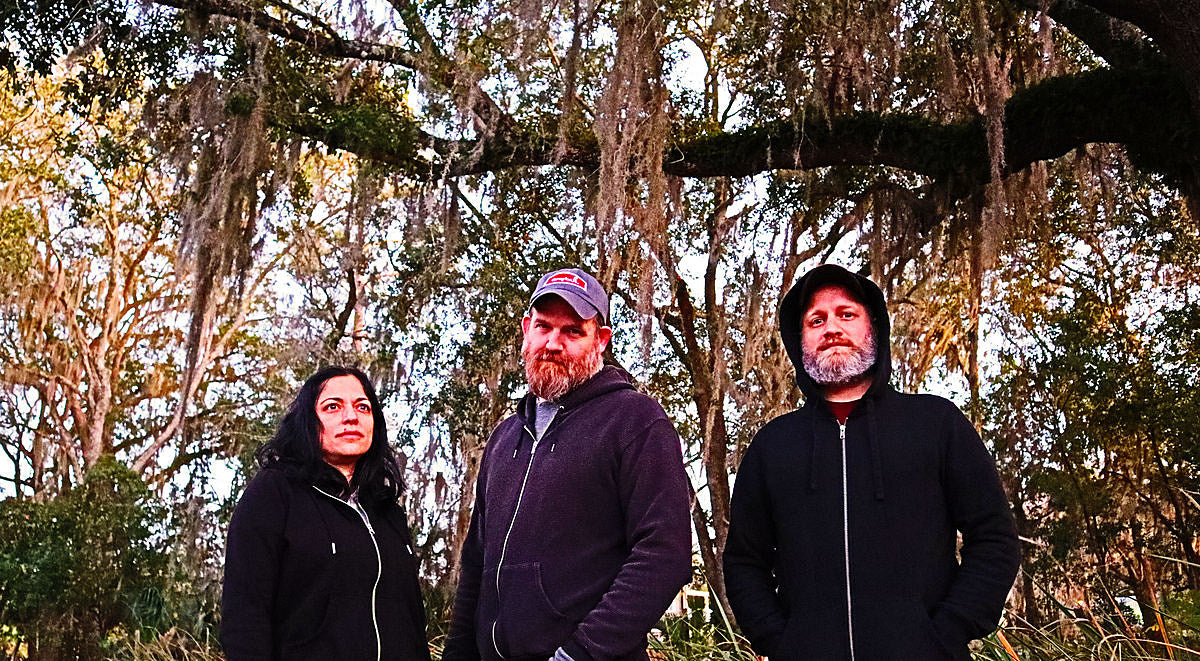 Thunderclap (ex-Discount, The Draft, etc) deliver catchy sludge-pop with “Morkkis” (video)
