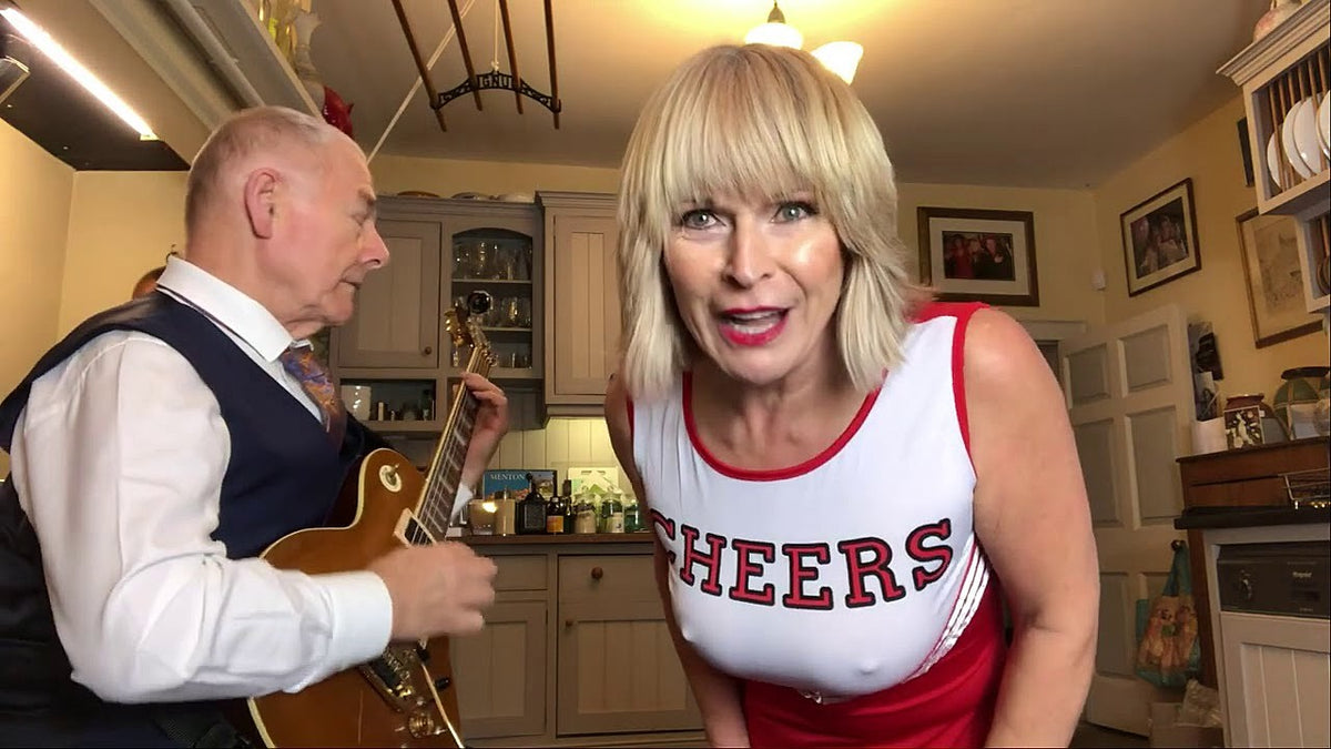 Toyah and Robert Fripp revisit Billy Idol’s “Rebel Yell” (watch)