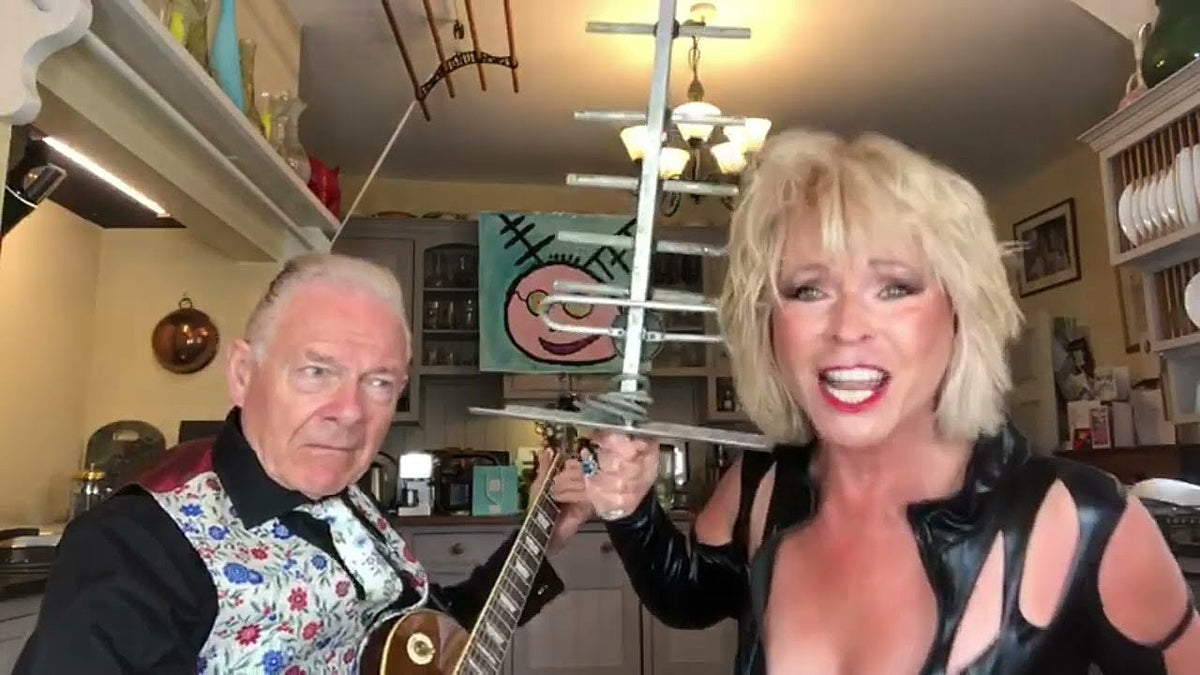 Watch Toyah & Robert Fripp cover Golden Earring’s “Radar Love”