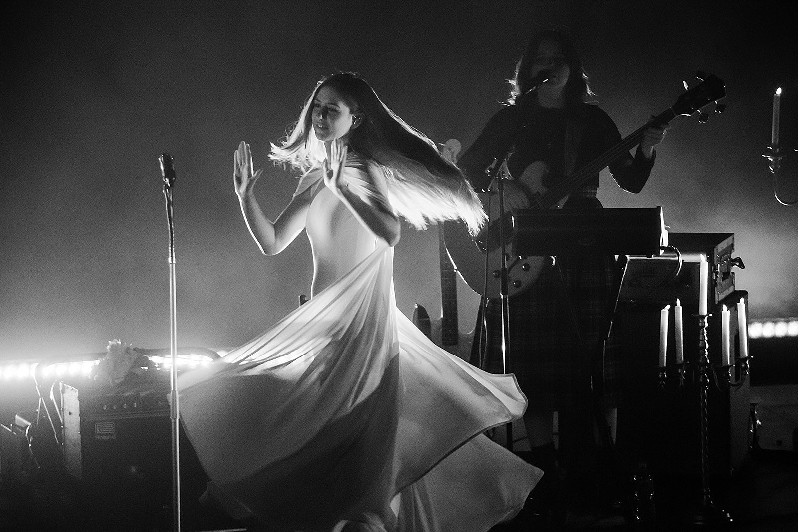 Weyes Blood began Brooklyn Steel run with Molly Lewis (pics, video, setlist)