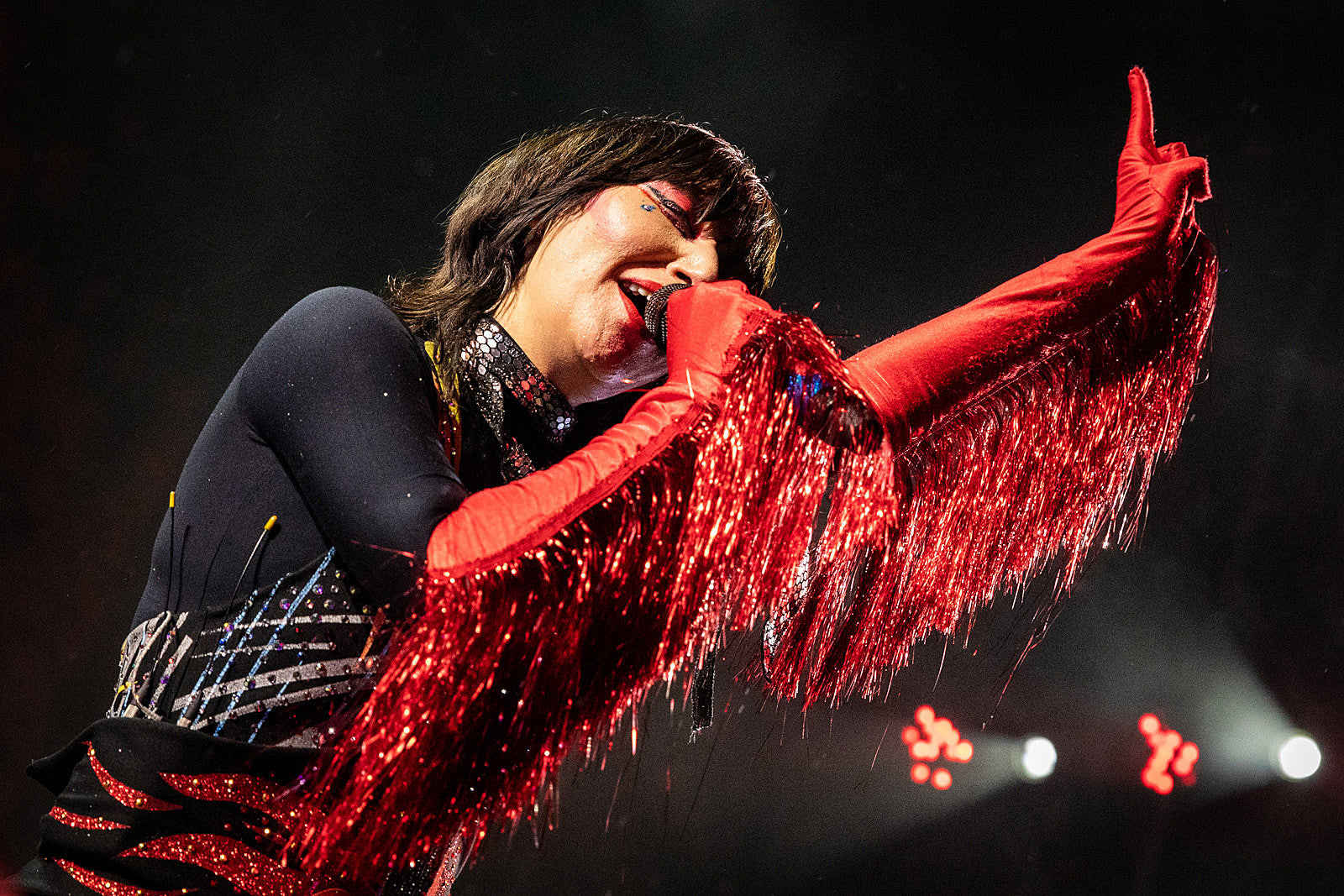 Yeah Yeah Yeahs teasing tour dates