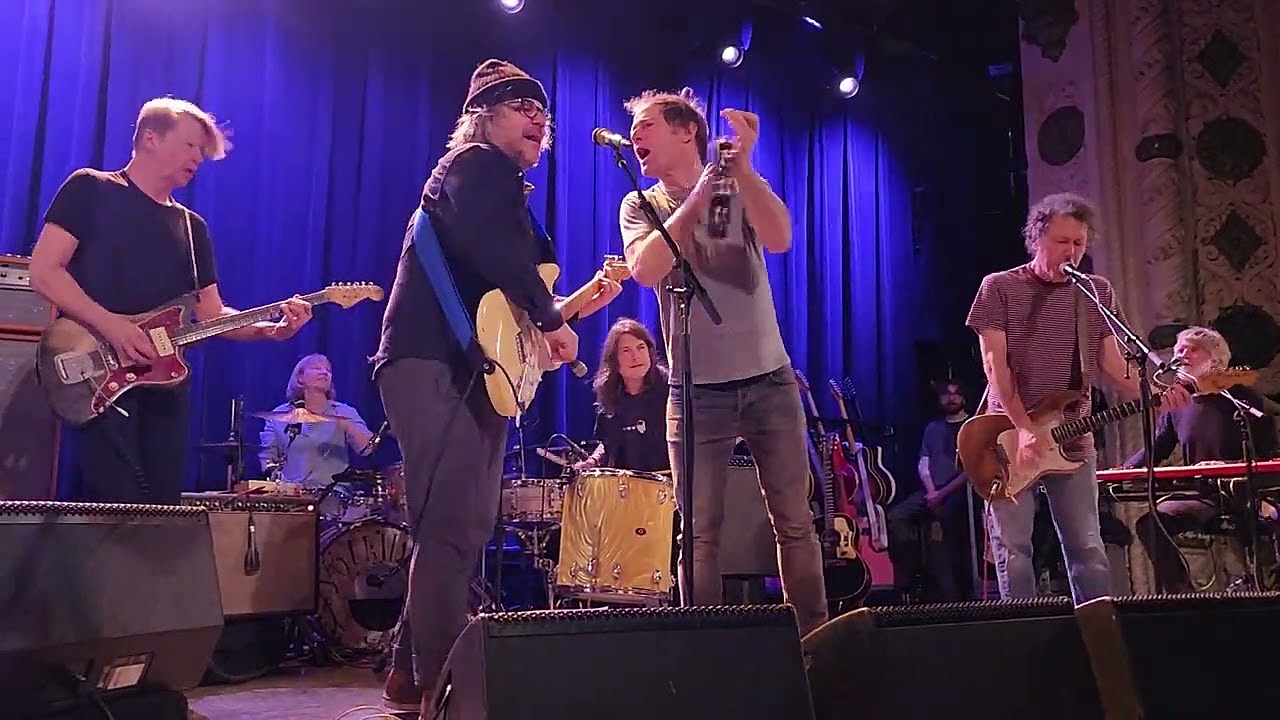 Watch Wilco join Yo La Tengo in Chicago for encore covers of Beatles, Dylan, more
